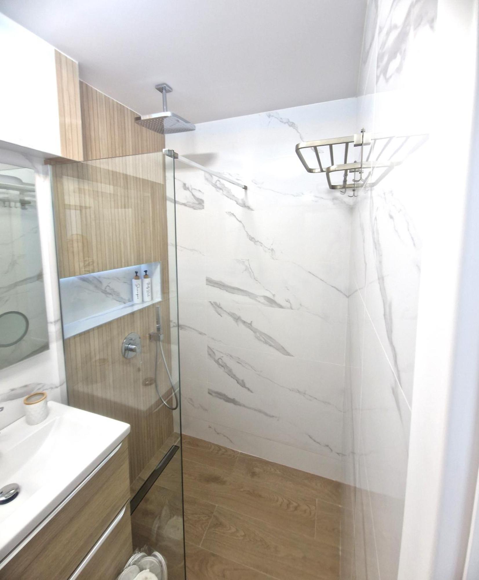 Ultracentral Luxury Apartament Curtea de Argeş エクステリア 写真