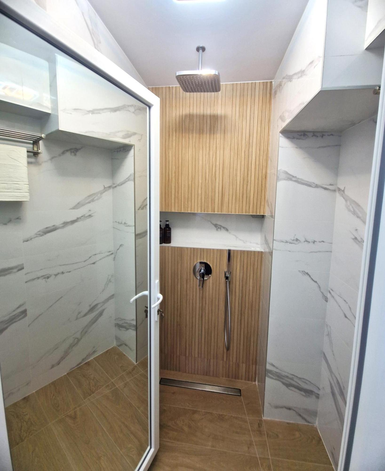 Ultracentral Luxury Apartament Curtea de Argeş エクステリア 写真