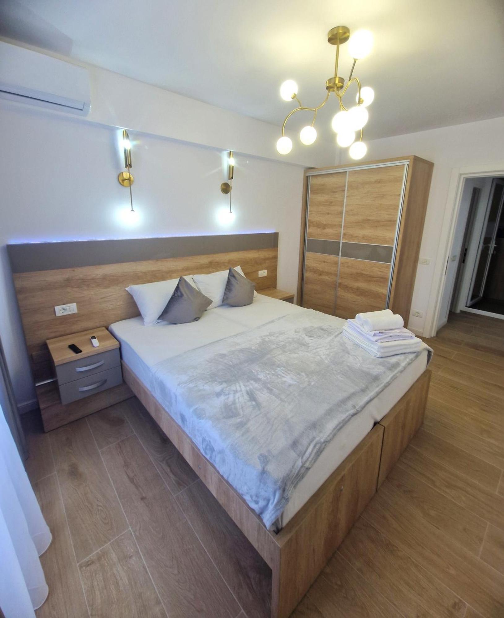 Ultracentral Luxury Apartament Curtea de Argeş エクステリア 写真